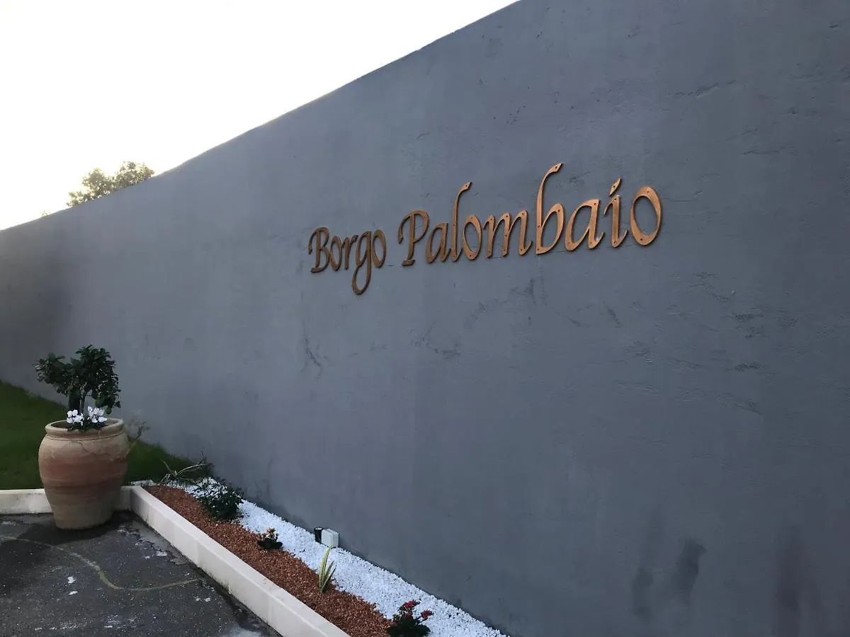 Bed and Breakfast Borgo Palombaio 2 Aeroporto di Catania Fontana Rossa 0*,  Italia